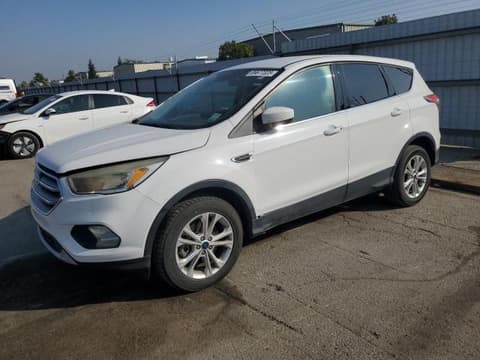 2017 Ford Escape, VIN 1FMCU9GD5HUB45551. Zdjęcie 1 z 6 z aukcji Copart. Katalog aut z USA OpenDataCar.