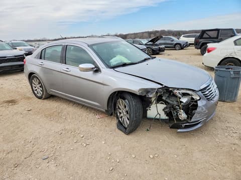 2013 Chrysler 200, VIN 1C3CCBCG8DN510554. Фото 4 з 6 з аукціону Copart. Каталог авто зі США OpenDataCar.