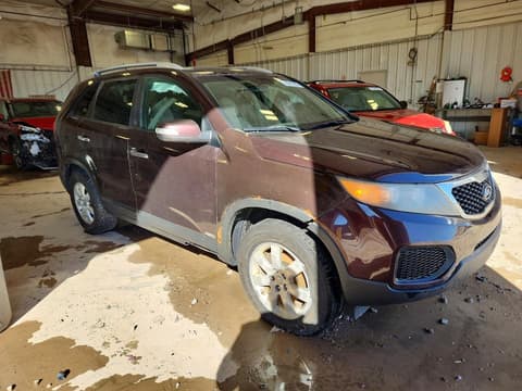 2012 Kia Sorento, VIN 5XYKTDA29CG235082. Фото 4 з 6 з аукціону Copart. Каталог авто зі США OpenDataCar.