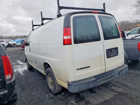 2018 Chevrolet Express 2500, VIN 1GCWGAFB7J1345722. Фото 2 з 6 з аукціону Copart. Каталог авто зі США OpenDataCar.