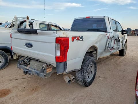 2017 Ford F-250 Super Duty, VIN 1FT7W2BT5HEE95388. Фото 3 з 6 з аукціону Copart. Каталог авто зі США OpenDataCar.