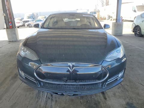 2014 Tesla Model S, VIN 5YJSA1H10EFP45753. Фото 5 з 6 з аукціону Copart. Каталог авто зі США OpenDataCar.