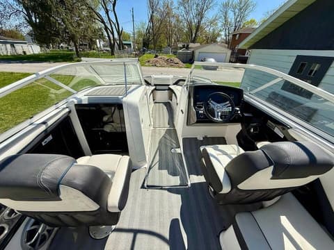 2019 Yama 242 Limited S, VIN YAMC0291F919. Фото 5 з 6 з аукціону Copart. Каталог авто зі США OpenDataCar.