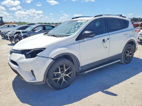 2017 Toyota RAV4, VIN 2T3NFREV5HW379243. Фото 1 з 6 з аукціону Copart. Каталог авто зі США OpenDataCar.