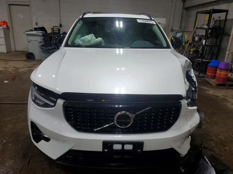 2024 Volvo XC40, VIN YV4L12UL4R2314324. Фото 5 з 6 з аукціону Copart. Каталог авто зі США OpenDataCar.