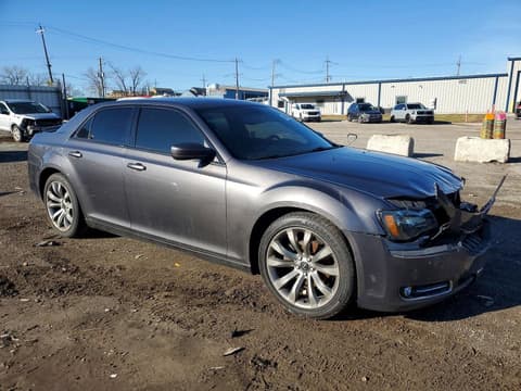 2014 Chrysler 300, VIN 2C3CCABG2EH222132. Фото 4 з 6 з аукціону Copart. Каталог авто зі США OpenDataCar.