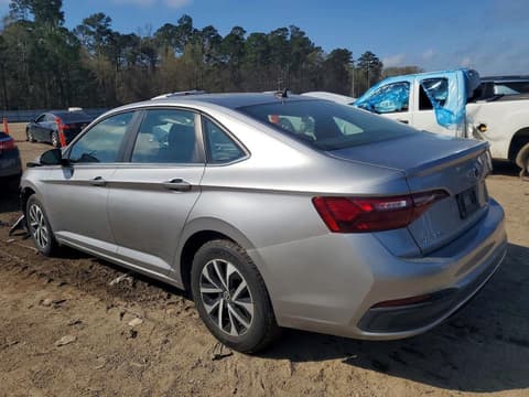 2024 Volkswagen Jetta, VIN 3VW5M7BU3RM012542. Фото 2 з 6 з аукціону Copart. Каталог авто зі США OpenDataCar.