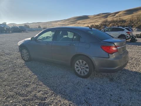 2012 Chrysler 200, VIN 1C3CCBAB5CN202375. Фото 2 з 6 з аукціону Copart. Каталог авто зі США OpenDataCar.