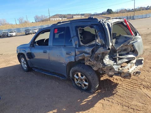 2005 Chevrolet Trailblazer, VIN 1GNDT13S652301533. Фото 2 з 6 з аукціону Copart. Каталог авто зі США OpenDataCar.
