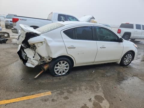 2017 Nissan Versa, VIN 3N1CN7AP5HL811068. Фото 3 з 6 з аукціону Copart. Каталог авто зі США OpenDataCar.