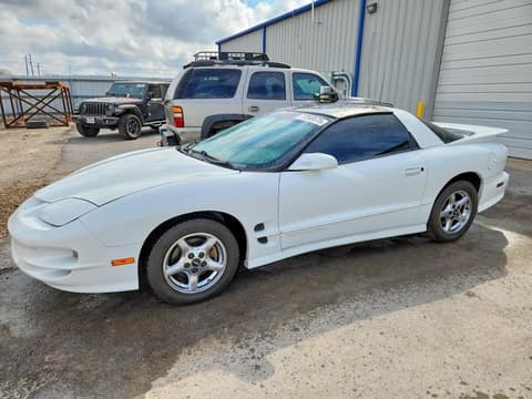 2001 Pontiac Firebird, VIN 2G2FV22G412147315. Фото 1 з 6 з аукціону Copart. Каталог авто зі США OpenDataCar.