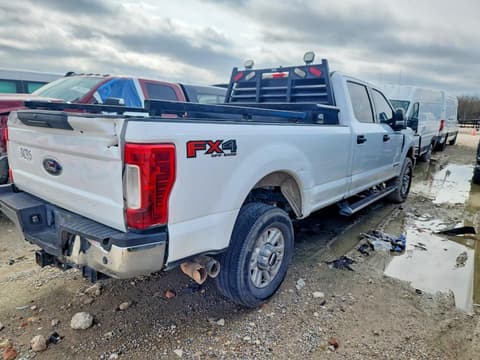 2017 Ford F-350 Super Duty, VIN 1FT8W3BT7HEE65822. Фото 3 з 6 з аукціону Copart. Каталог авто зі США OpenDataCar.