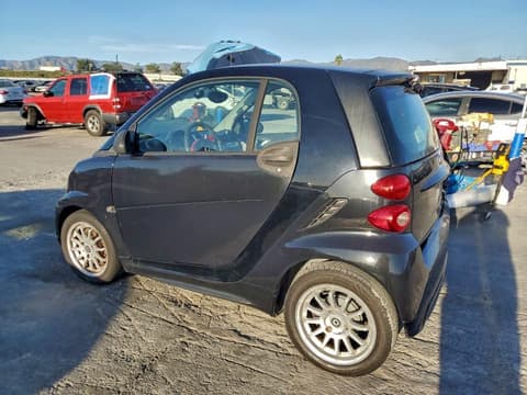 2013 Smart Fortwo, VIN WMEEJ3BA0DK685705. Фото 2 з 6 з аукціону Copart. Каталог авто зі США OpenDataCar.