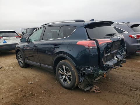 2018 Toyota RAV4, VIN 2T3RFREVXJW699360. Фото 2 з 6 з аукціону Copart. Каталог авто зі США OpenDataCar.
