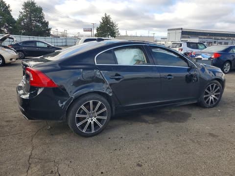 2017 Volvo S60, VIN LYV402TM8HB129758. Фото 3 из 6 с аукциона Copart. Каталог авто из США OpenDataCar.