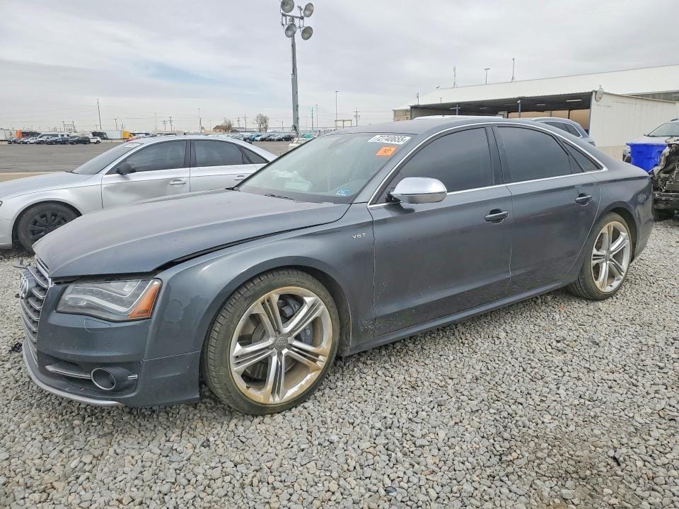 2014 Audi S8