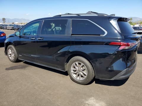 2021 Toyota Sienna, VIN 5TDJRKEC8MS002638. Фото 2 из 6 с аукциона Copart. Каталог авто из США OpenDataCar.