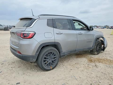 2019 Jeep Compass, VIN 3C4NJDBB0KT741635. Фото 3 з 6 з аукціону Copart. Каталог авто зі США OpenDataCar.