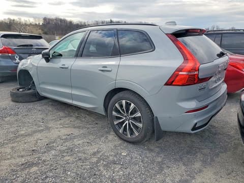 2025 Volvo XC60, VIN YV4M12RC2S1183872. Фото 2 з 6 з аукціону Copart. Каталог авто зі США OpenDataCar.
