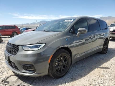 2022 Chrysler Pacifica, VIN 2C4RC1S75NR137172. Фото 1 з 6 з аукціону Copart. Каталог авто зі США OpenDataCar.