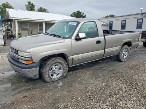 2001 Chevrolet Silverado, VIN 1GCEK14T41E172739. Photo 1 of 6 from Copart auction. OpenDataCar US salvage catalog.