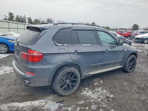2011 Bmw X5, VIN 5UXZV4C52BL741922. Photo 3 of 6 from Copart auction. OpenDataCar US salvage catalog.