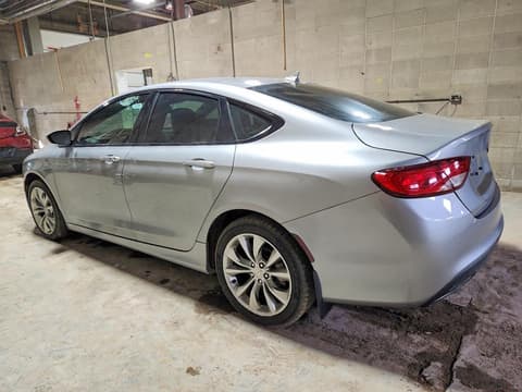 2015 Chrysler 200, VIN 1C3CCCBG7FN505808. Фото 2 з 6 з аукціону Copart. Каталог авто зі США OpenDataCar.