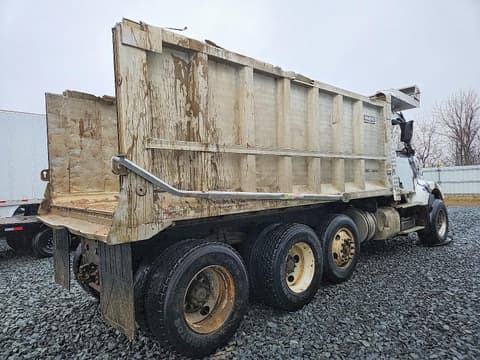 2015 Volvo VHD, VIN 4V5KC9EH2FN910764. Фото 4 из 6 с аукциона Copart. Каталог авто из США OpenDataCar.