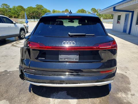 2019 Audi e-tron, VIN WA1LAAGE2KB010225. Фото 6 из 6 с аукциона Copart. Каталог авто из США OpenDataCar.
