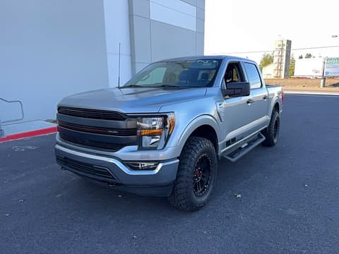 2023 Ford F-150 Lightning, VIN 1FTFW1E52PKD07025. Фото 2 з 6 з аукціону Copart. Каталог авто зі США OpenDataCar.