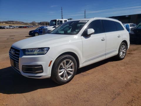 2019 Audi Q7, VIN WA1LAAF70KD039035. Фото 1 з 6 з аукціону Copart. Каталог авто зі США OpenDataCar.