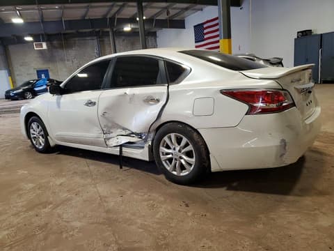2015 Nissan Altima, VIN 1N4AL3AP1FC130178. Фото 2 з 6 з аукціону Copart. Каталог авто зі США OpenDataCar.