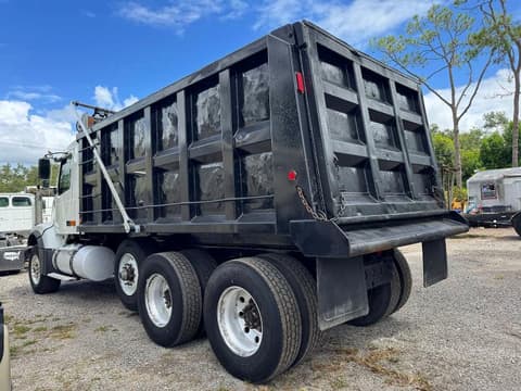 2003 Volvo VHD, VIN 4V5KC9GH33N347488. Фото 3 из 6 с аукциона Copart. Каталог авто из США OpenDataCar.