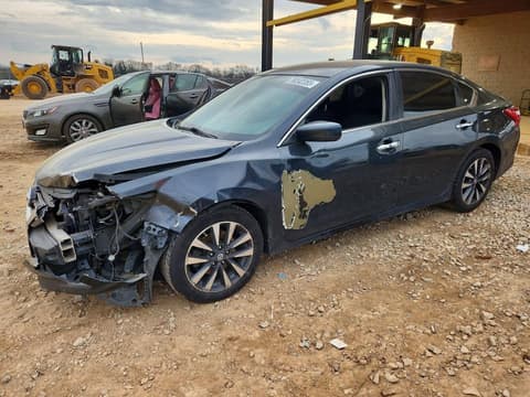 2017 Nissan Altima, VIN 1N4AL3AP5HC157757. Фото 1 з 6 з аукціону Copart. Каталог авто зі США OpenDataCar.