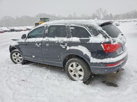 2015 Audi Q7, VIN WA1LGAFE2FD009585. Фото 2 из 6 с аукциона Copart. Каталог авто из США OpenDataCar.