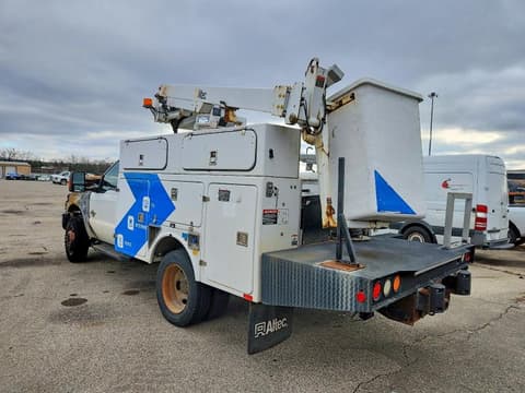 2015 Ford F-450 Super Duty, VIN 1FDUF4GT7FEB05665. Фото 2 из 6 с аукциона Copart. Каталог авто из США OpenDataCar.