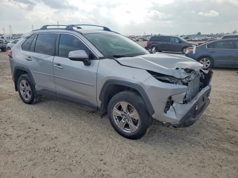 2022 Toyota RAV4, VIN 2T3P1RFV4NW313428. Фото 4 з 6 з аукціону Copart. Каталог авто зі США OpenDataCar.