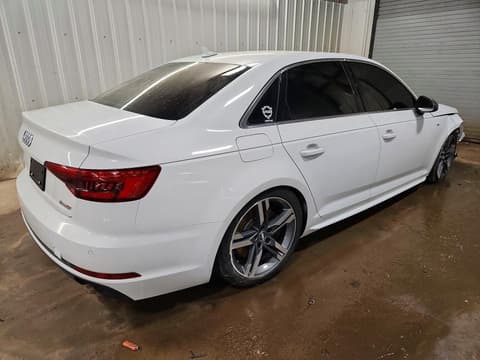 2017 Audi A4, VIN WAUENAF43HN048501. Фото 3 з 6 з аукціону Copart. Каталог авто зі США OpenDataCar.