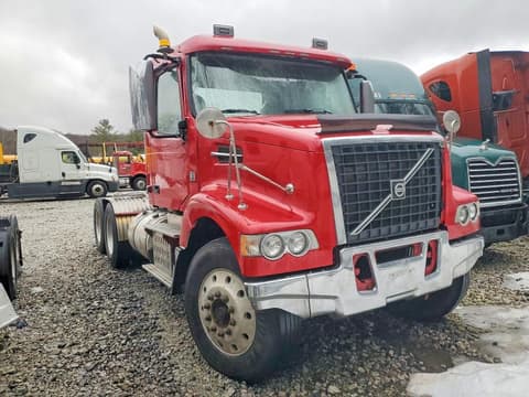 2013 Volvo VHD, VIN 4V4KC9EJ8DN147556. Photo 1 of 6 from Copart auction. OpenDataCar US salvage catalog.