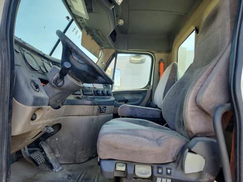2015 Freightliner Cascadia, VIN 1FUBGED56FLGL0454. Фото 5 з 6 з аукціону Copart. Каталог авто зі США OpenDataCar.