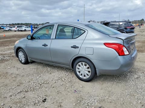 2013 Nissan Versa, VIN 3N1CN7AP9DL865161. Фото 2 з 6 з аукціону Copart. Каталог авто зі США OpenDataCar.