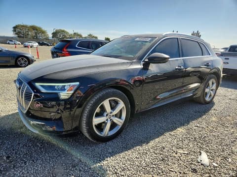 2019 Audi e-tron, VIN WA1LAAGE9KB024428. Фото 1 з 6 з аукціону Copart. Каталог авто зі США OpenDataCar.