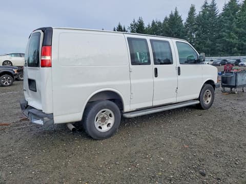 2017 Gmc Savana 2500, VIN 1GTW7AFF5H1338409. Zdjęcie 3 z 6 z aukcji Copart. Katalog aut z USA OpenDataCar.