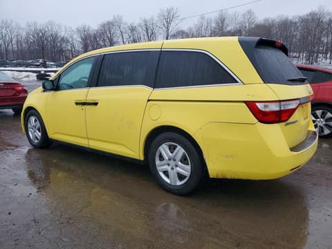 2011 Honda Odyssey, VIN 5FNRL5H27BB011194. Фото 2 з 6 з аукціону Copart. Каталог авто зі США OpenDataCar.