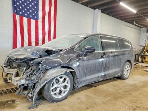 2018 Chrysler Pacifica, VIN 2C4RC1FG7JR117218. Фото 1 з 6 з аукціону Copart. Каталог авто зі США OpenDataCar.