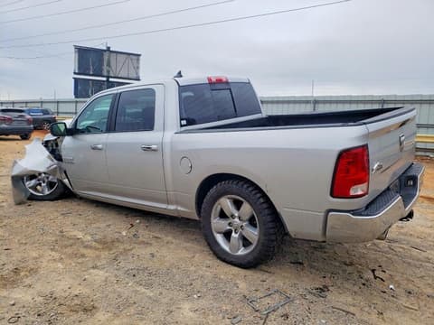 2018 Ram 1500, VIN 1C6RR7LT0JS253957. Фото 2 з 6 з аукціону Copart. Каталог авто зі США OpenDataCar.