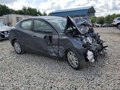 2018 Toyota Yaris, VIN 3MYDLBYV6JY328584. Фото 4 з 6 з аукціону Copart. Каталог авто зі США OpenDataCar.