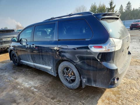 2017 Toyota Sienna, VIN 5TDXZ3DC8HS793163. Фото 2 з 6 з аукціону Copart. Каталог авто зі США OpenDataCar.