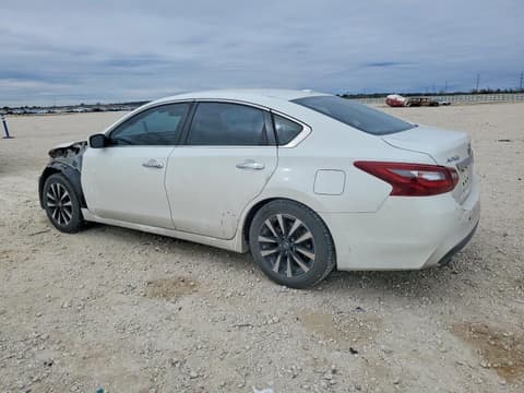 2018 Nissan Altima, VIN 1N4AL3AP3JC216777. Фото 2 з 6 з аукціону Copart. Каталог авто зі США OpenDataCar.