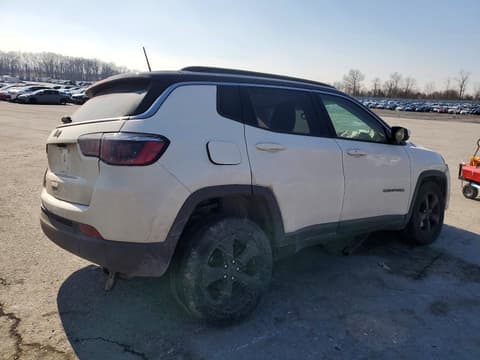 2018 Jeep Compass, VIN 3C4NJDBB7JT307792. Фото 3 з 6 з аукціону Copart. Каталог авто зі США OpenDataCar.